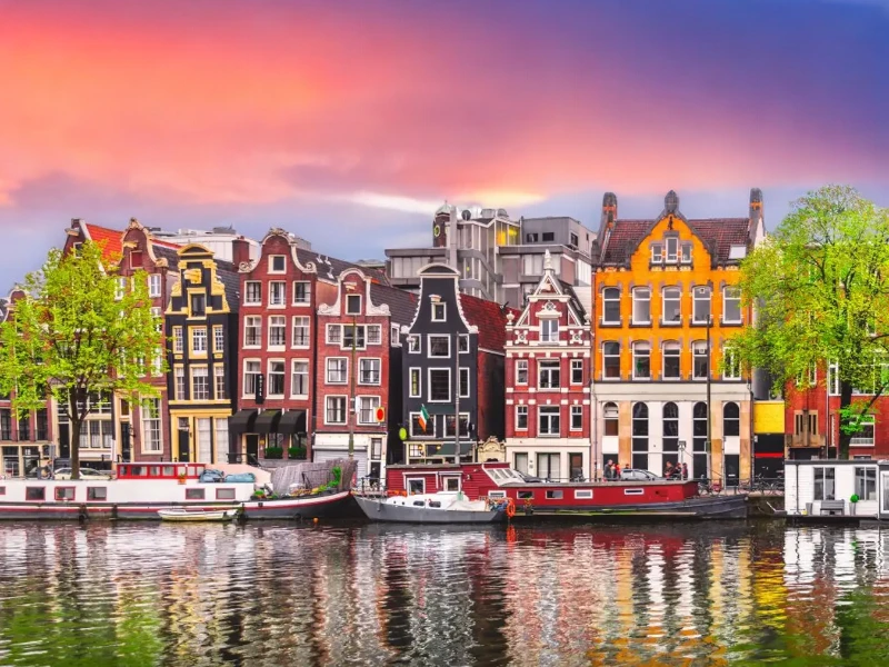 9 Referensi Tempat Wisata yang Hits di Negara Belanda